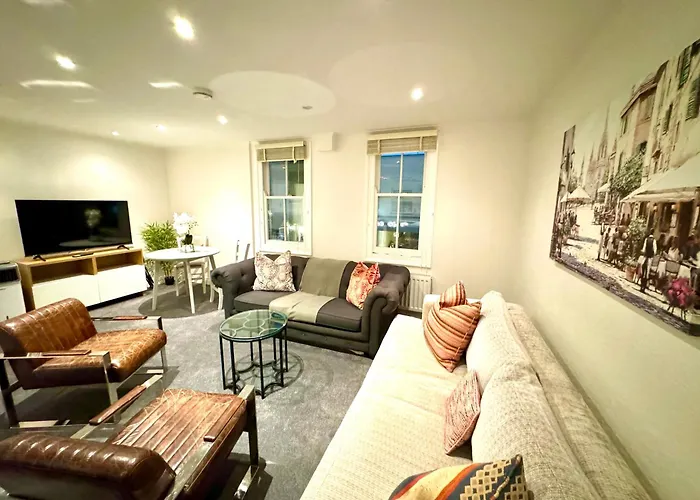Private 1 Bed Flat Chelsea