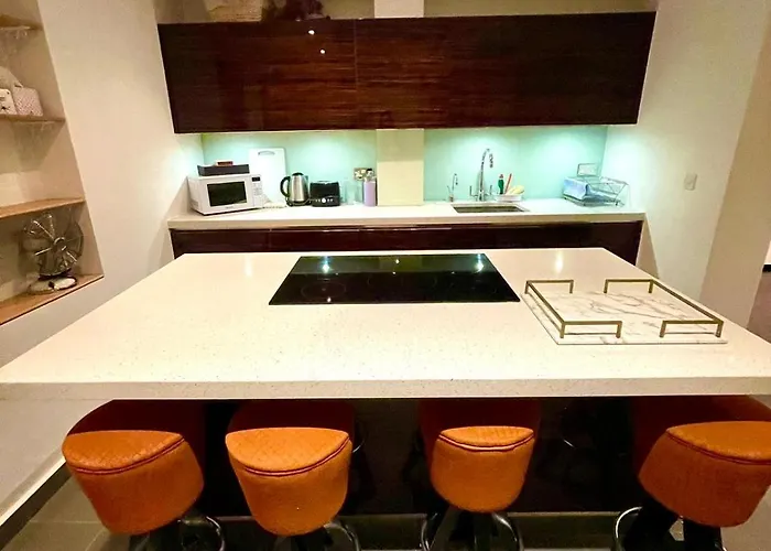Private 1 Bed Flat Chelsea