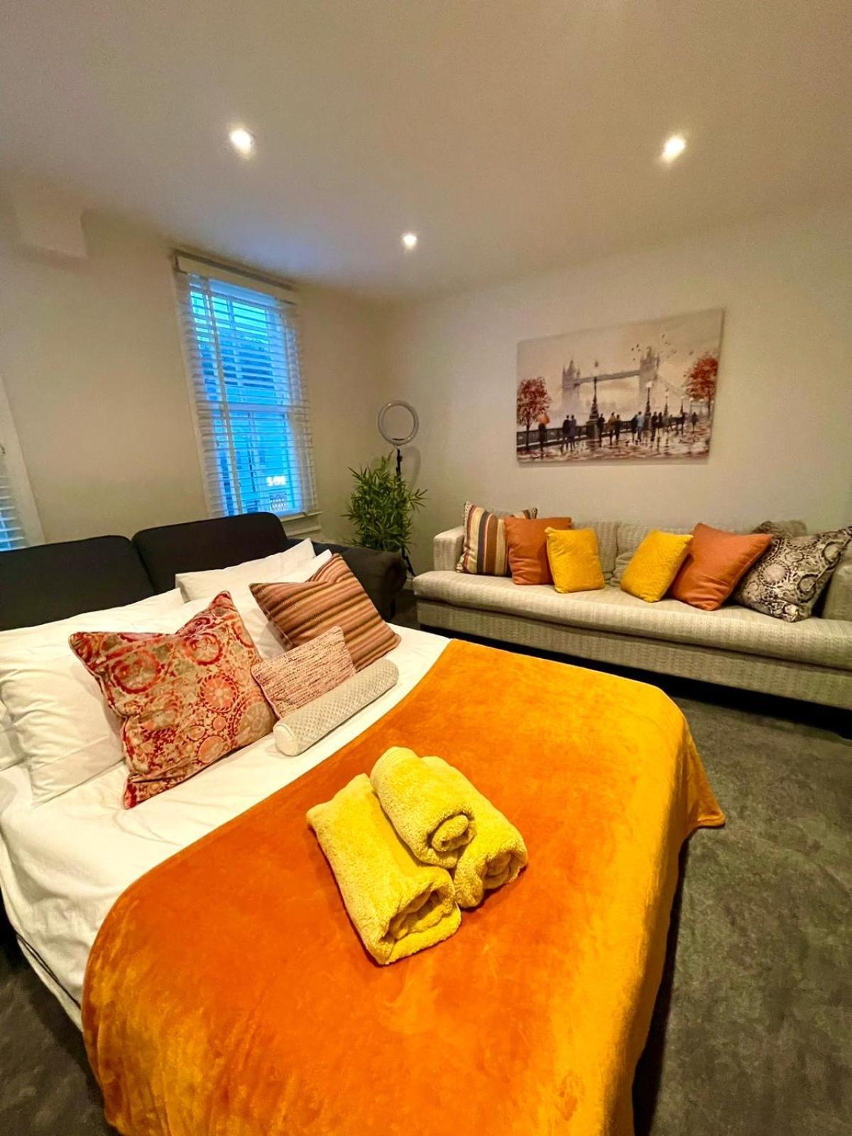 Private 1 Bed Flat Chelsea *