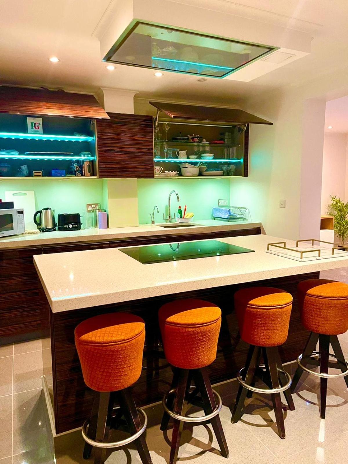 Private 1 Bed Flat Chelsea Apartment *