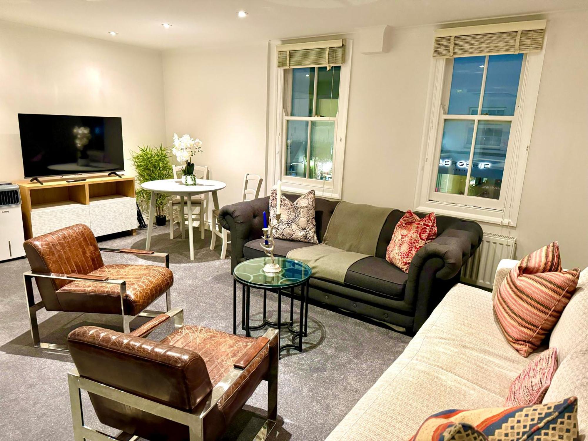 Private 1 Bed Flat Chelsea Apartment *